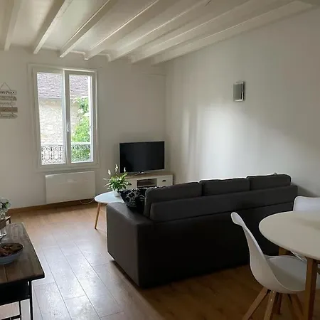 Tiny Paradise - 2 Bedrooms Apartment Montigny-sur-Loing Exterior foto